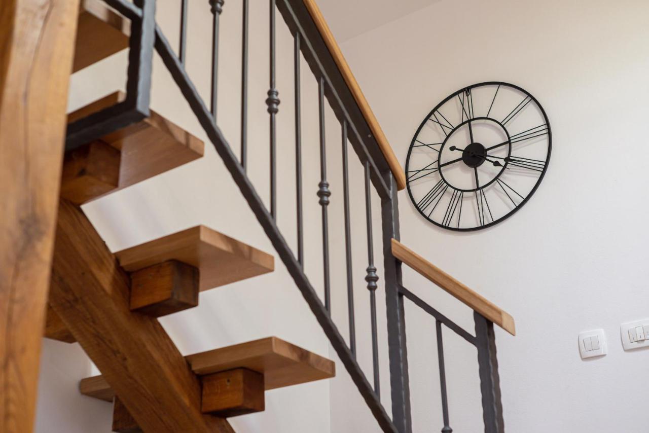 La Guardia Apartment With Free Private Parking غييكا المظهر الخارجي الصورة