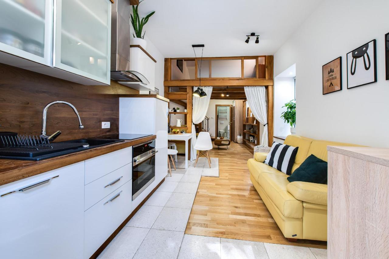 La Guardia Apartment With Free Private Parking غييكا المظهر الخارجي الصورة