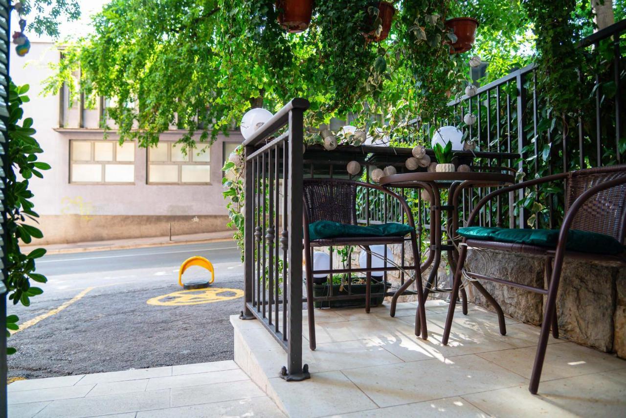 La Guardia Apartment With Free Private Parking غييكا المظهر الخارجي الصورة