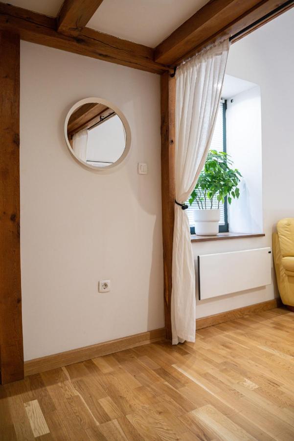 La Guardia Apartment With Free Private Parking غييكا المظهر الخارجي الصورة